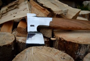 AUTINE-Traditional-Finnish-Splitting-Axe-2-LumbeJac