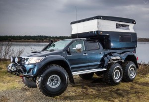 Hilux-AT44-6X6-Arctic-Truck-2-LumberJac