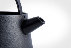 Tetu-Cast-Iron-Kettle-2-LumberJac