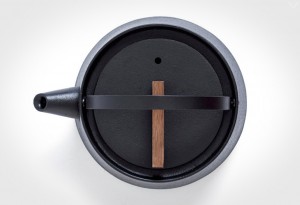Tetu-Cast-Iron-Kettle-4-LumberJac