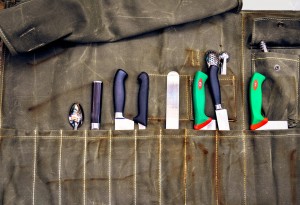 Motor-Oil-Knife-Roll4-LumberJac