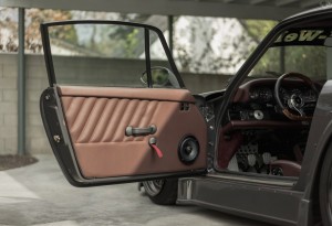 RWB-Porsche-911-Twin-Turbo-Custom-5-LumberJac