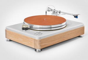 Shinola-Runwell-Turntable-1-LumberJac